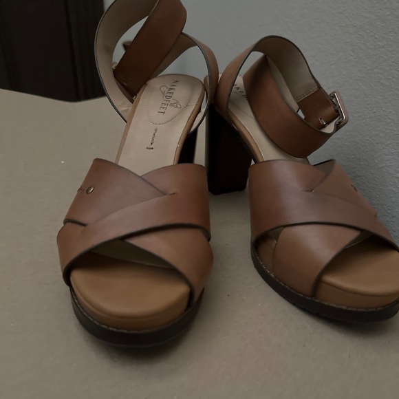 Shoes - Picture 3 of 3